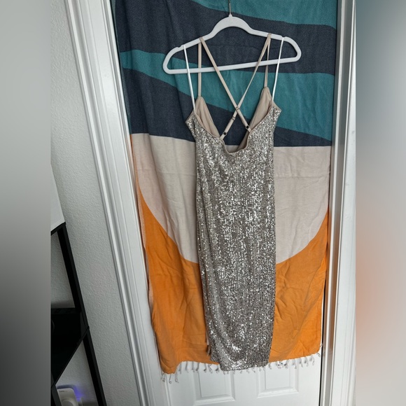 BACHELORETTE / RECEPTION DRESS - Picture 5 of 6